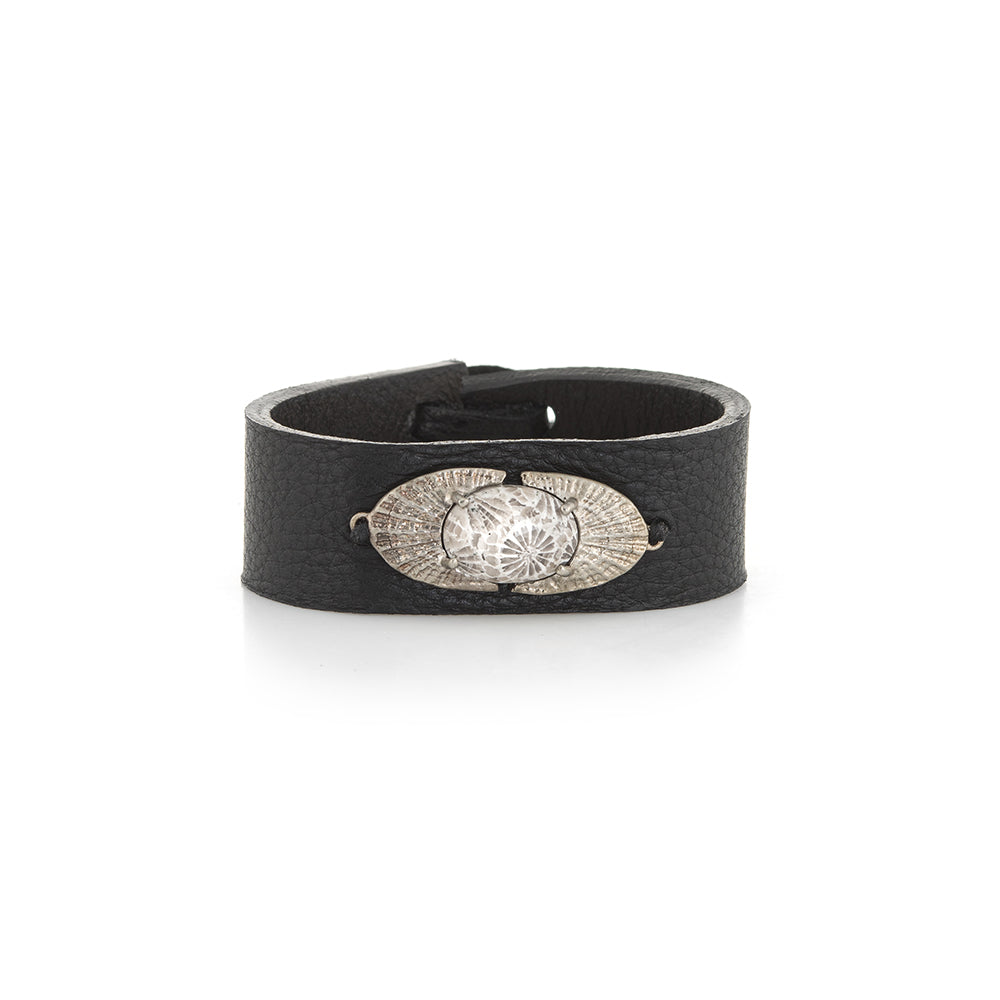 DECO SHELL NAVETTE LEATHER BRACELET
