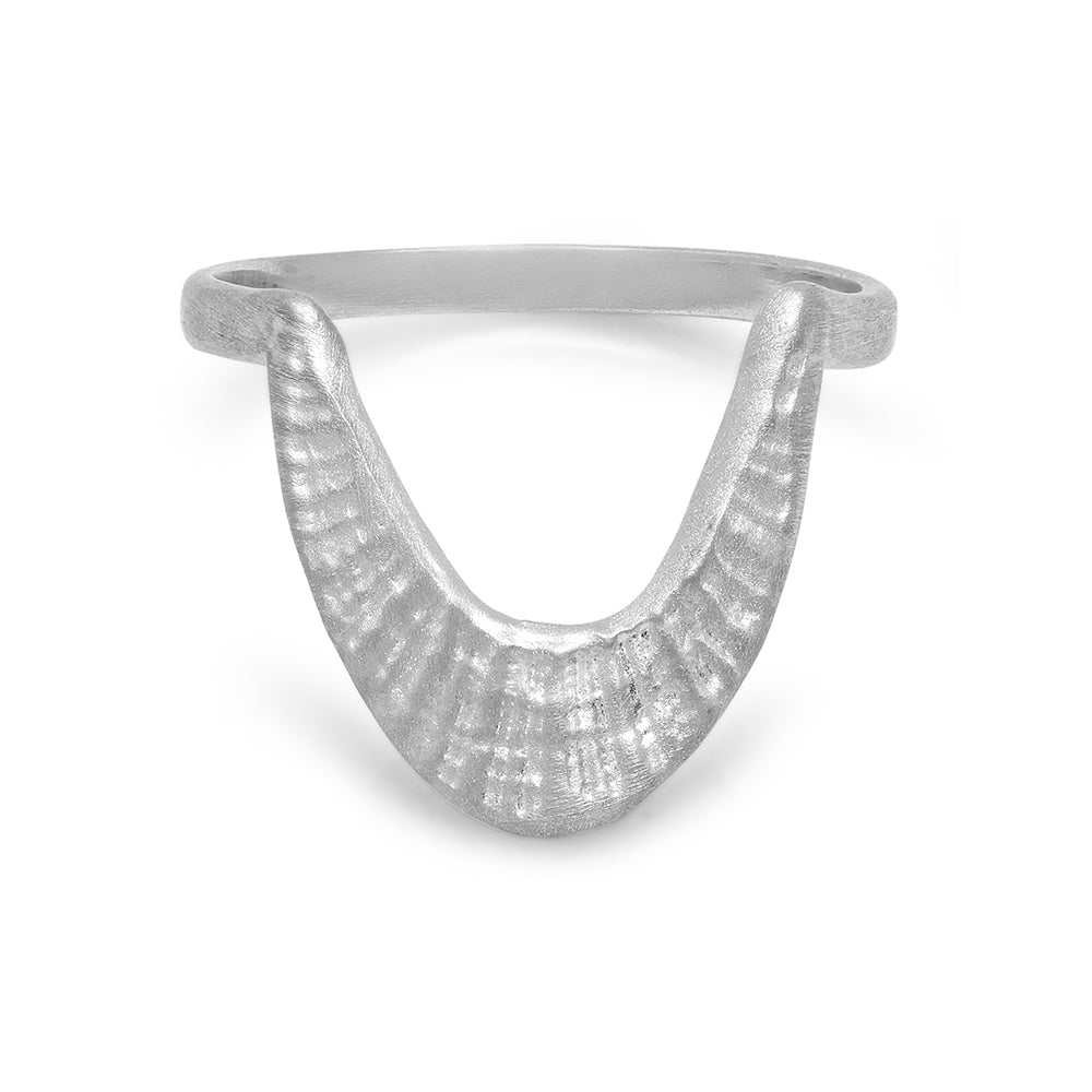 DECO SHELL HORSESHOE RING